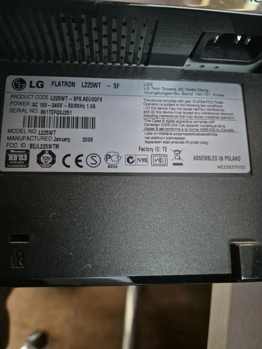 LG Flatron L225WT SF
