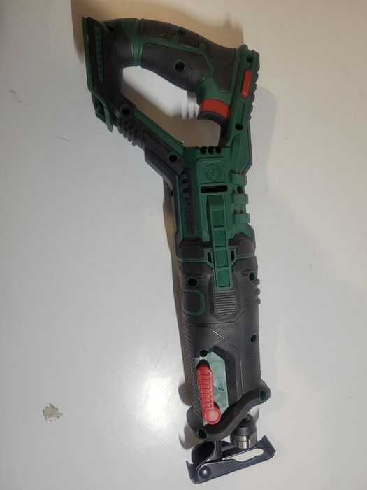 Саблен трион Parkside PSSA 20-LI B2