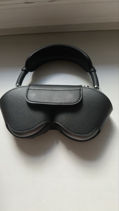 Продам наушники Airpods MAX