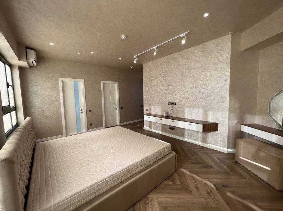 ПЕНТХАУС! ЖК АКАЙ СИТИ! Двухъярусная 5 ком кв-ра в Центре! Дархан