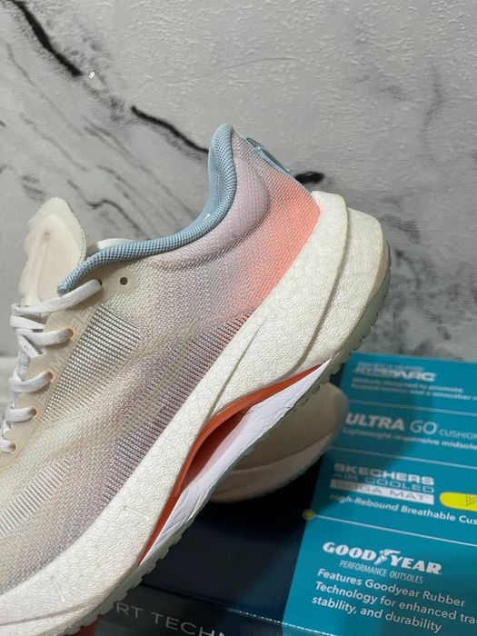 Женские кроссовки Li-Ning