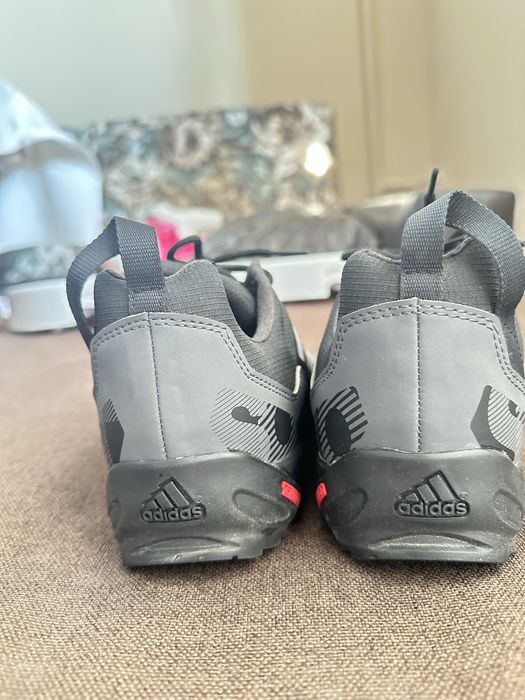 Adiddas Terrex  Swift Solo 2.0 Hiking  42 2/3