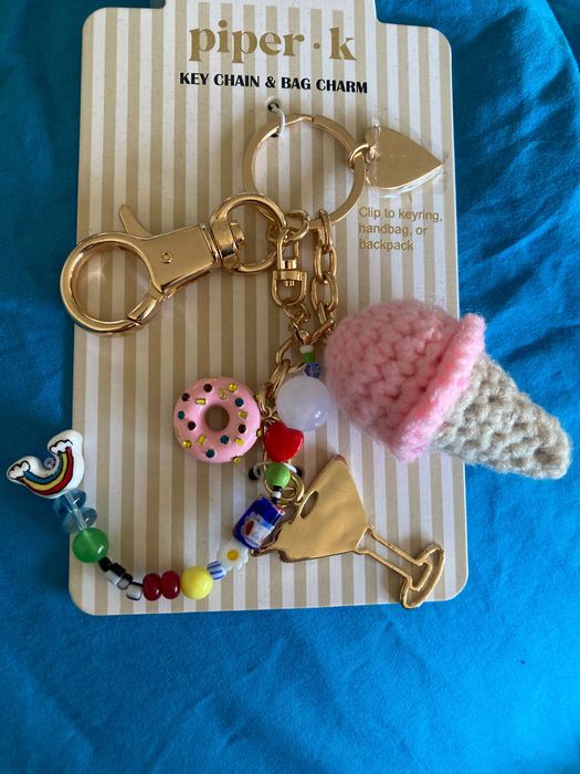 Аксесоар за дамска чанта и ключове