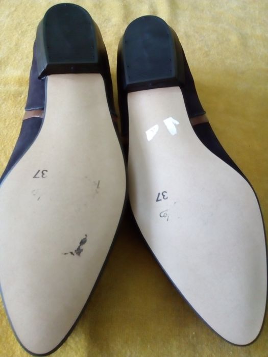 Vând balerini NOI din piele naturala