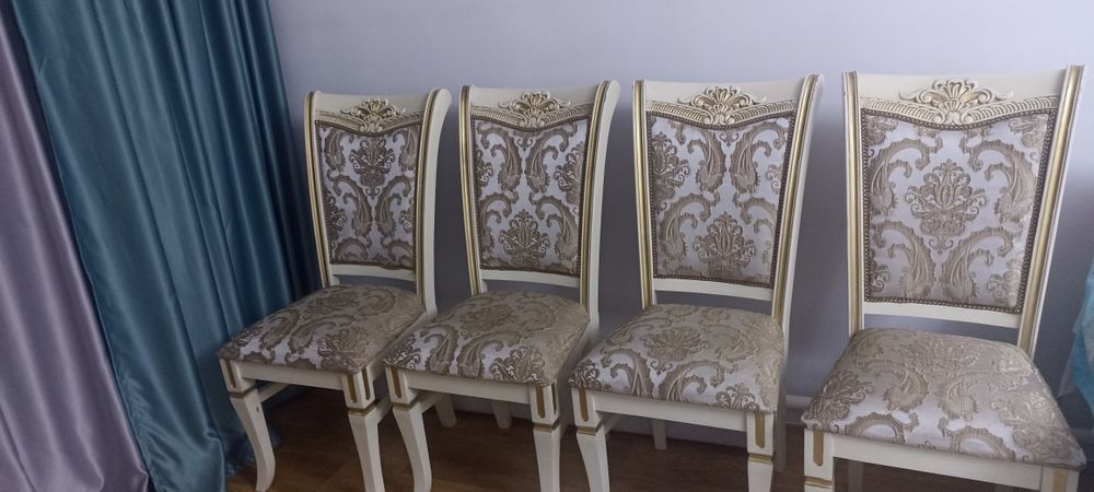 Продам стол со стульями