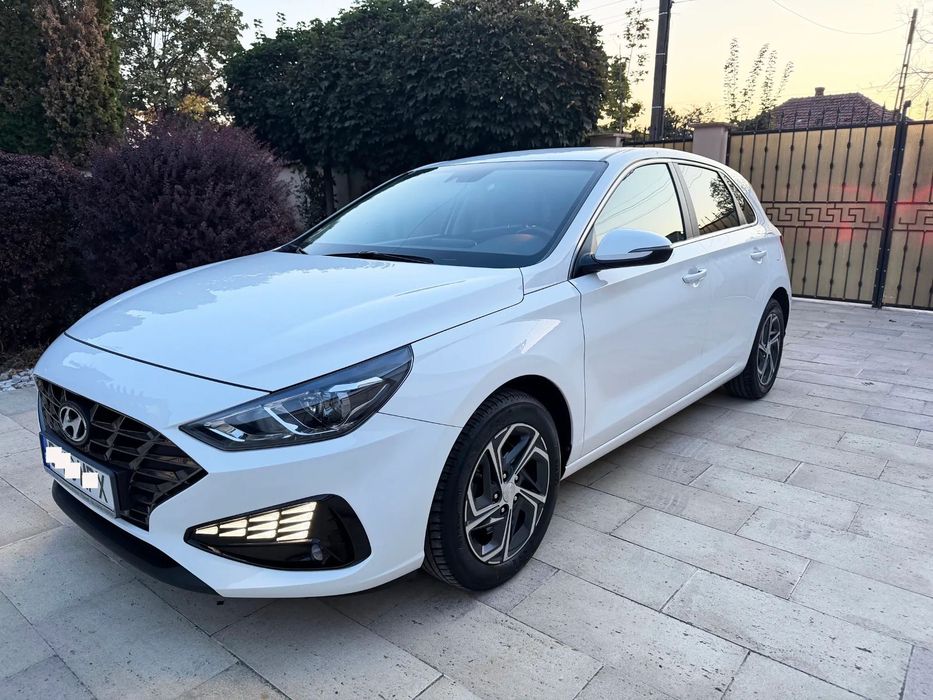 Hyundai I30 Distronic, Led, Incalz volan scaune, camera