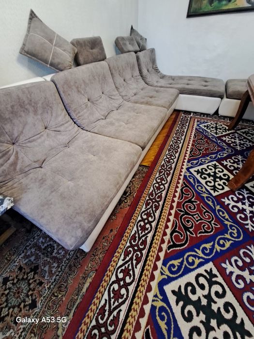 Продается раскладной диваный уголок б/у