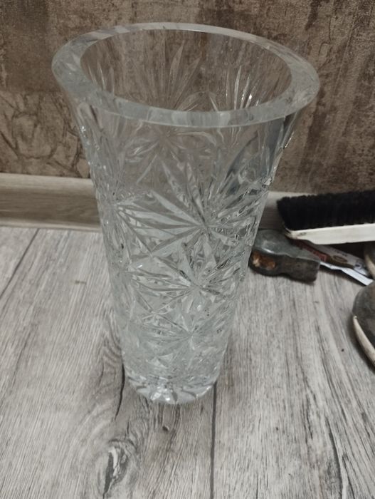 Хрустальная ваза