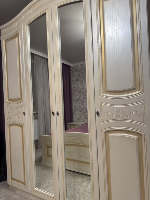 Спальный гарнитур