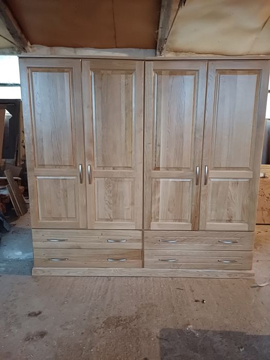 Mobila lemn masiv de  calitate la comanda