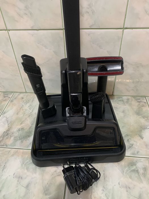 Aspirator vertical fara fir Karcher