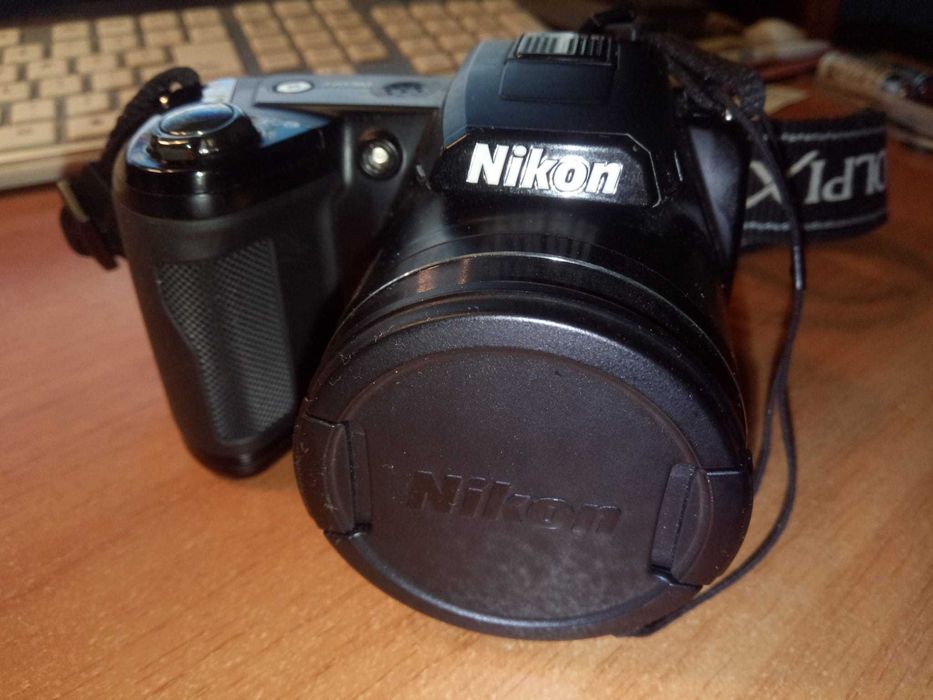 Nikon L110. Nou, se vinde cu toate accesoriile.