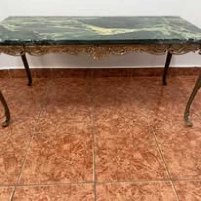 Masa decor living cu blat din marmura verde