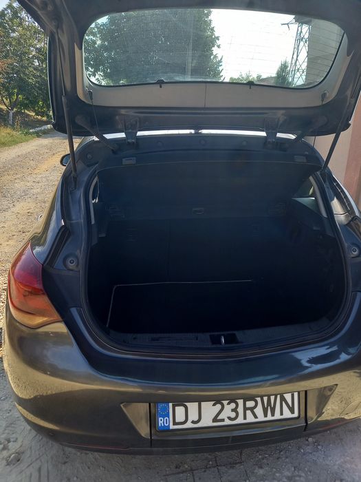 Vand OPEL ASTRA J 2010