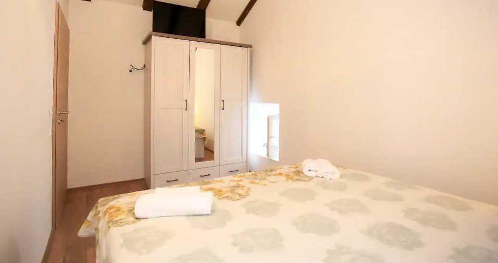 Дава се под наем Тристаен апартамент в Пловдив, Въстанически - 89 кв.м за 367.2 € - Снимка #2