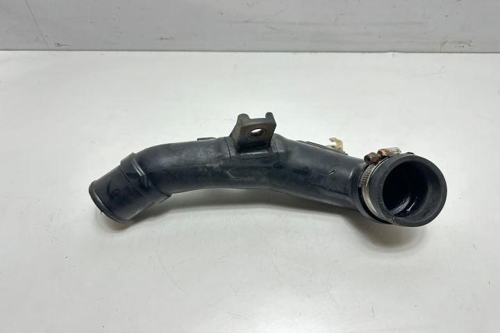 Furtun intercooler 1736226010 Toyota RAV4 a 3-a generatie