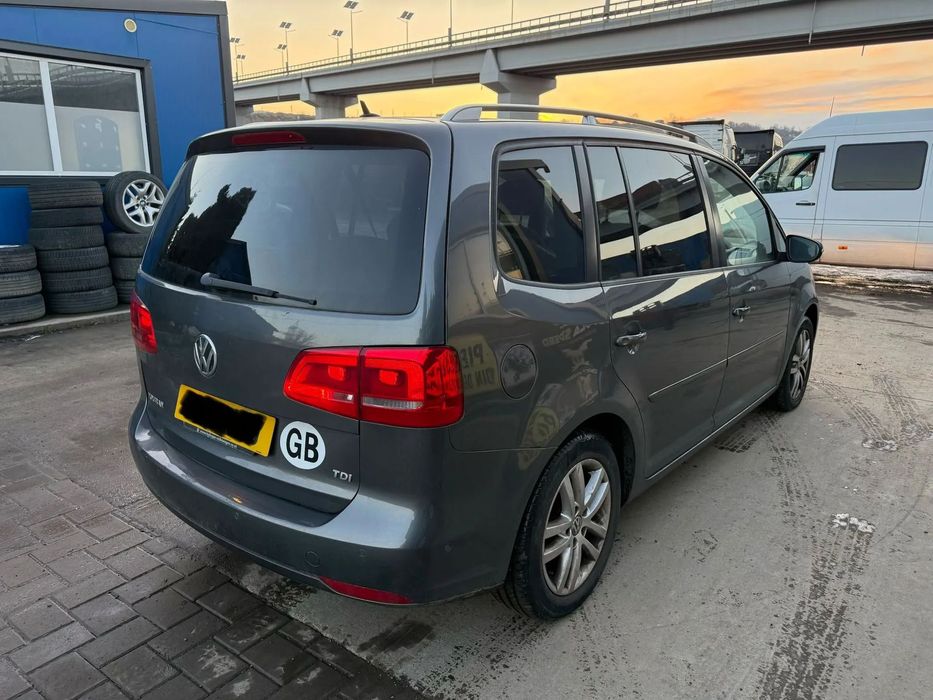 Dezmembrez / Dezmembrari / Piese Vw Touran 1.6 tdi CAY 2010-2015