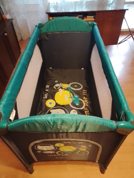 Бебешка кошара  и подарък кошара за играза сън