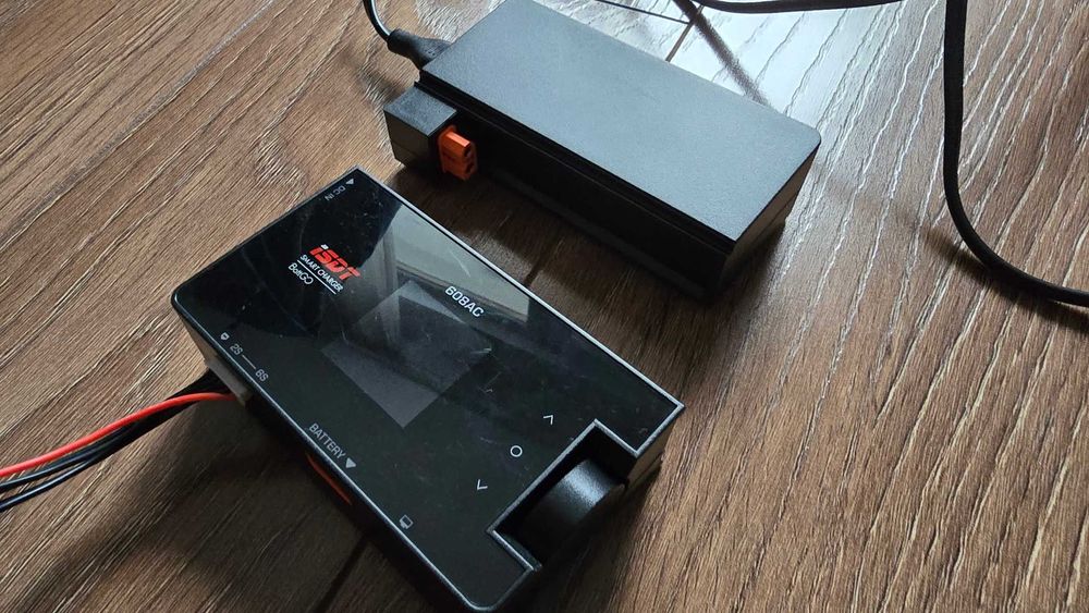 Зарядно за LiPo батерии ISDT - FPV дронове