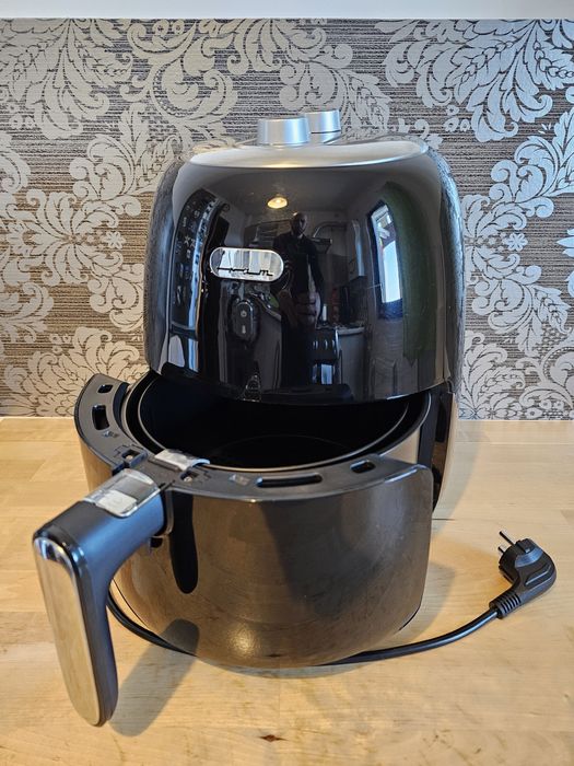 Friteuza cu aer cald FRAM Airfryer