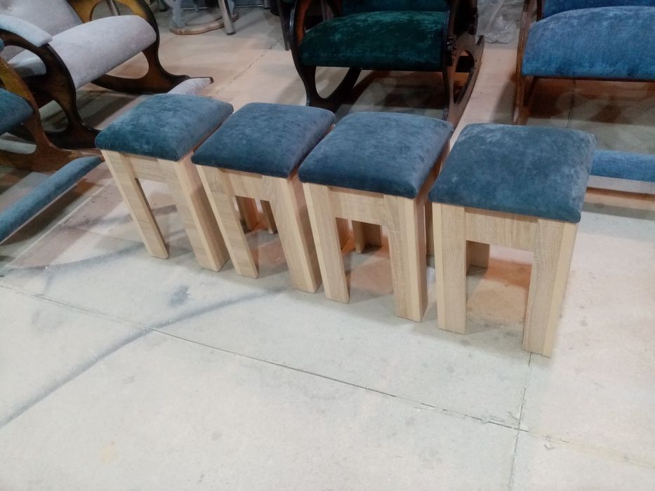 Продам новые кухонные табуретки!