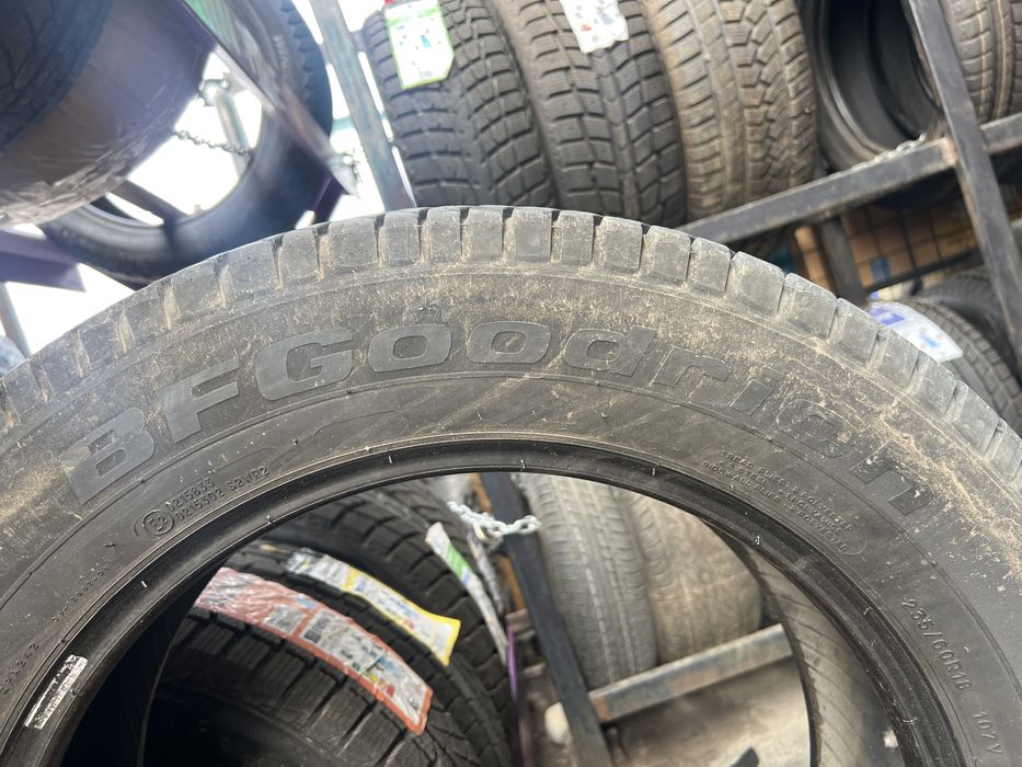 235 60R18  Urban