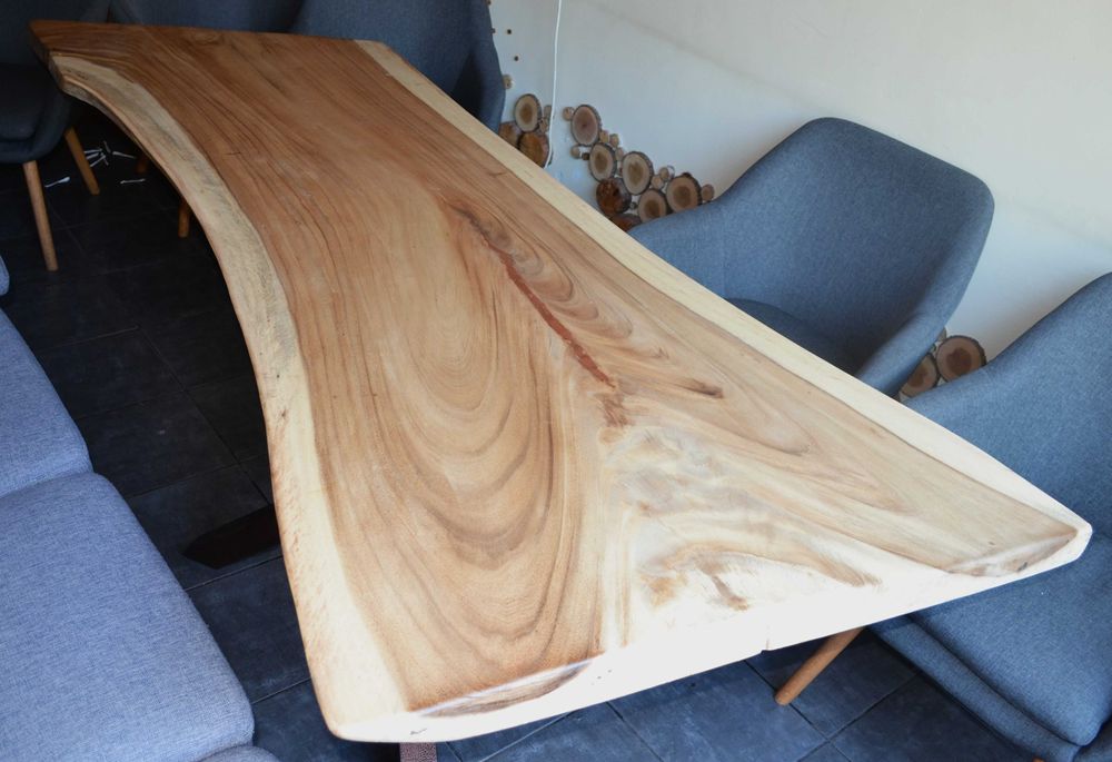 МАСА масив, Дъждовно дърво, със „жив ръб“, цяло парче