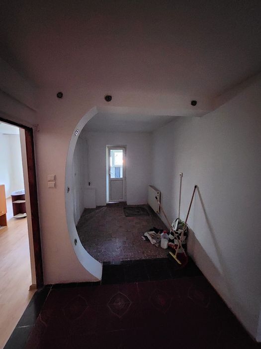 Inchiriez ap 2 camere