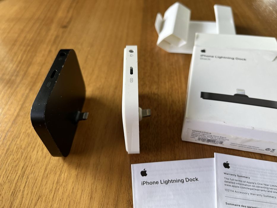 Iphone lightning dock apple