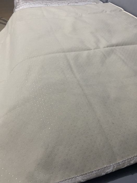 …дивандек для дивана и двух кресел.