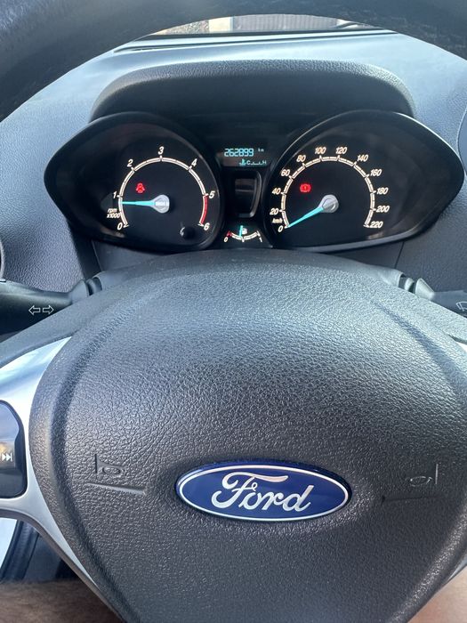 Ford transit courier