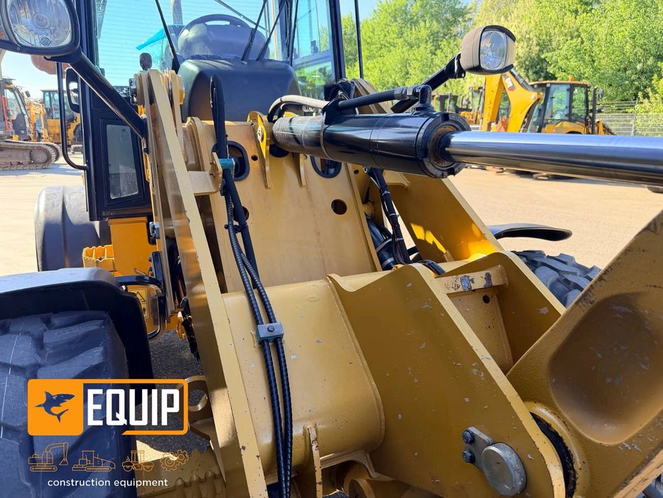 Caterpillar 908M