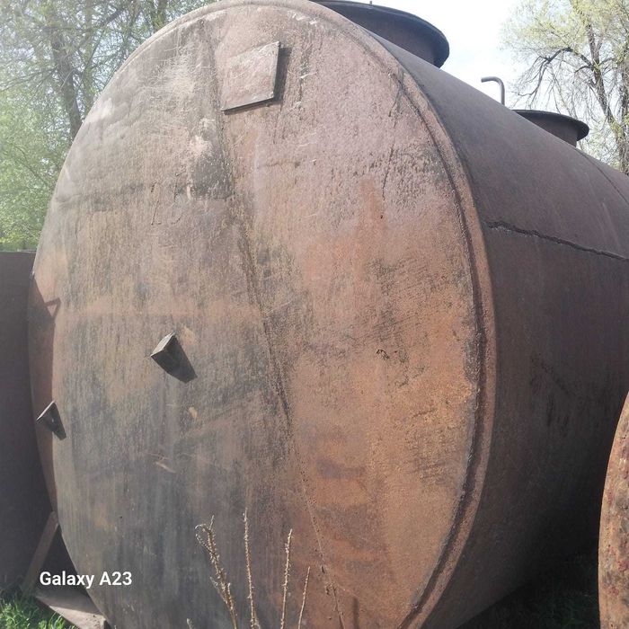 металлическая емкость