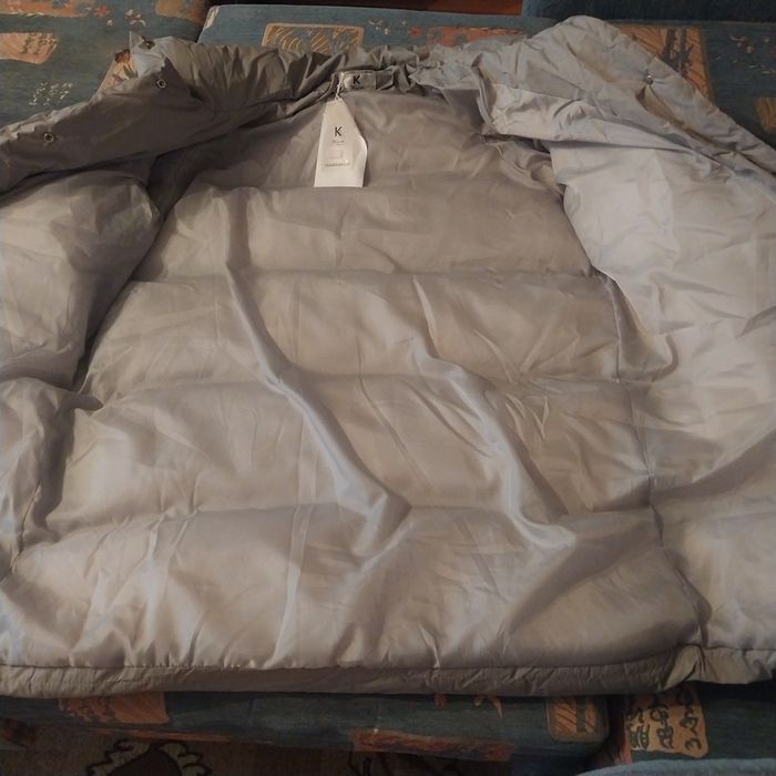 Продам новую куртку