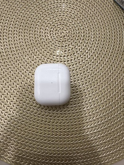 Продам airpods 3