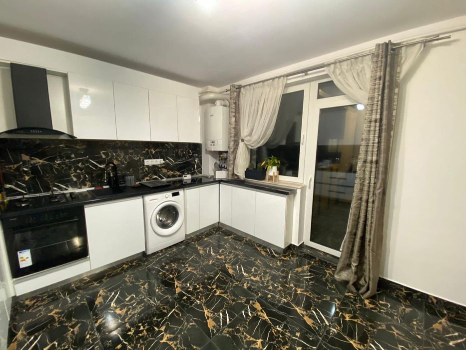 Apartament decomandat cu 2 camere si parcare.