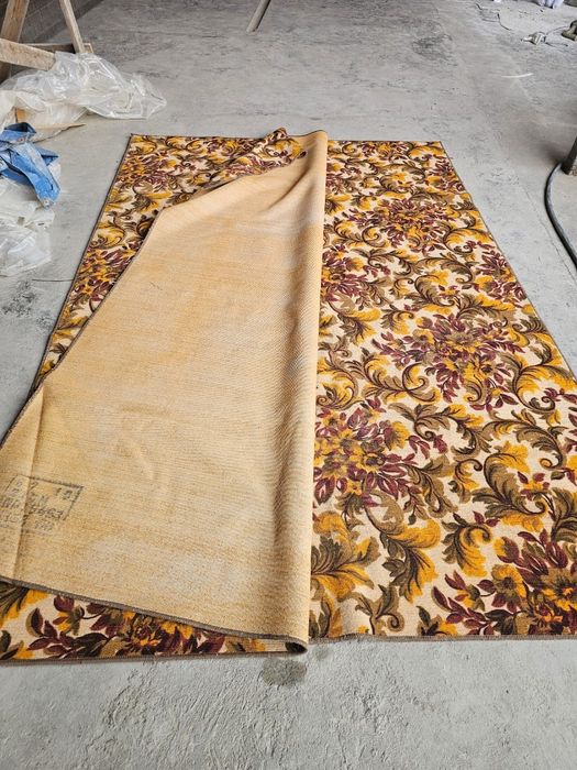 Ковры б/у в отличном состояние