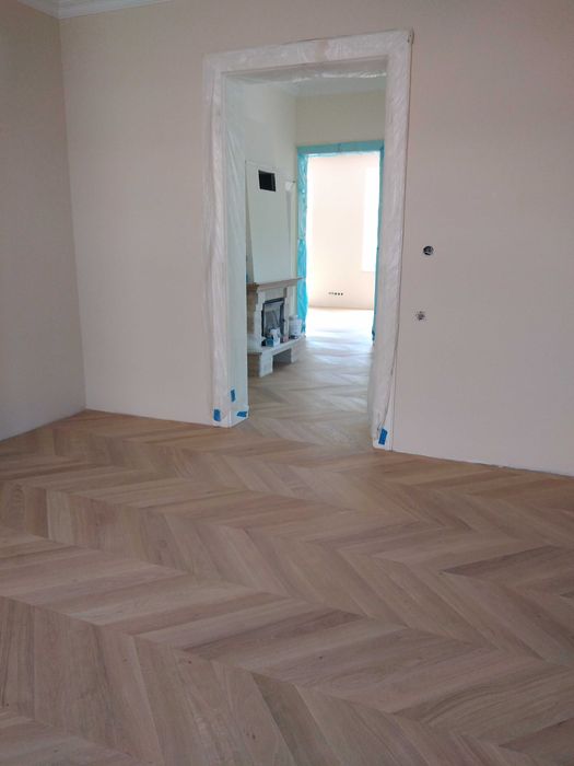 Parchet stratificat, montez cum vrea clientul ,