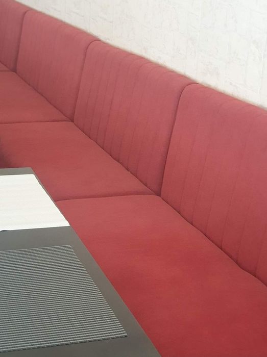 Mobilier restaurant/ canapele, mese, scaune, fotolii