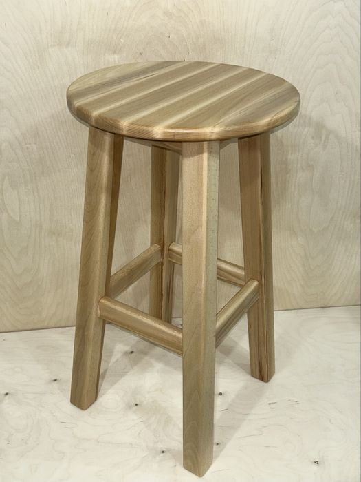 Барный стул из бука