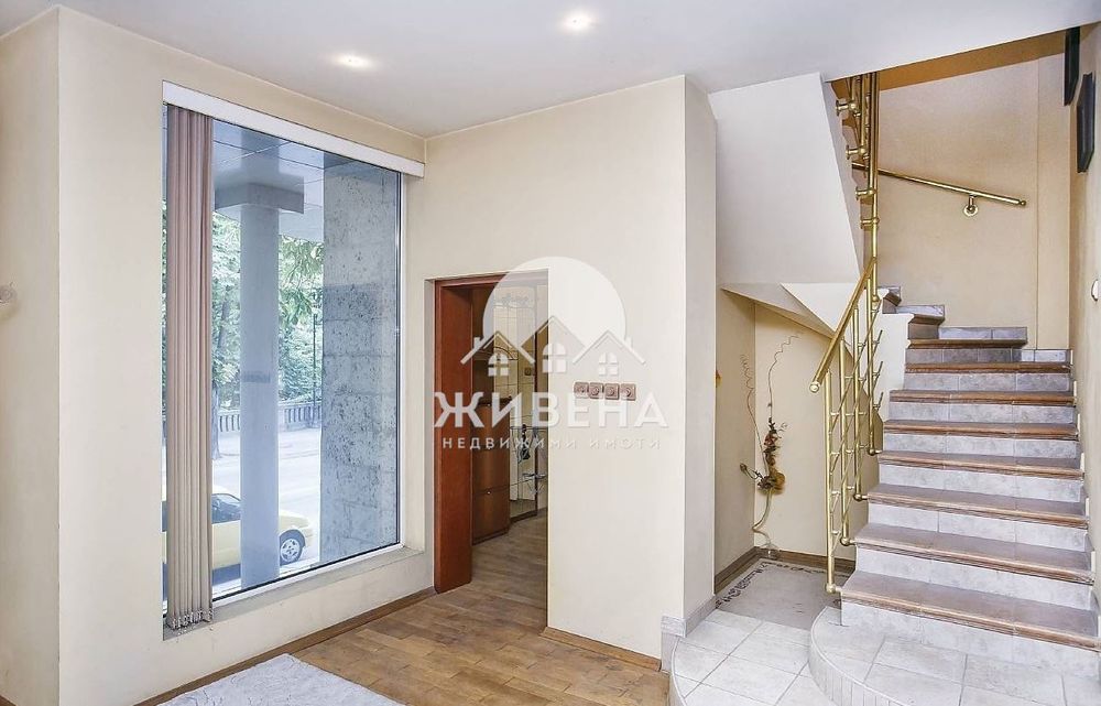 Продава се Къща в Варна, Морска градина - 486 кв.м за 3396 €/кв.м - Снимка #7