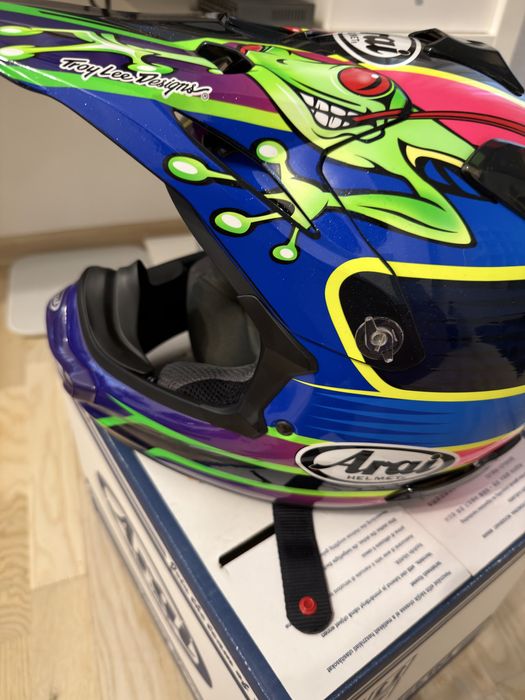 Casca Arai Helmet MX-V Barcia Frog by Troy Lee