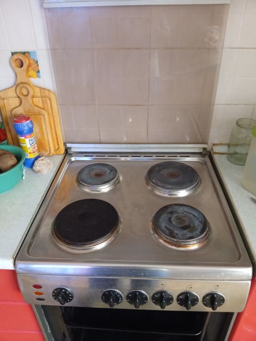 Продам электро плита ARDO.