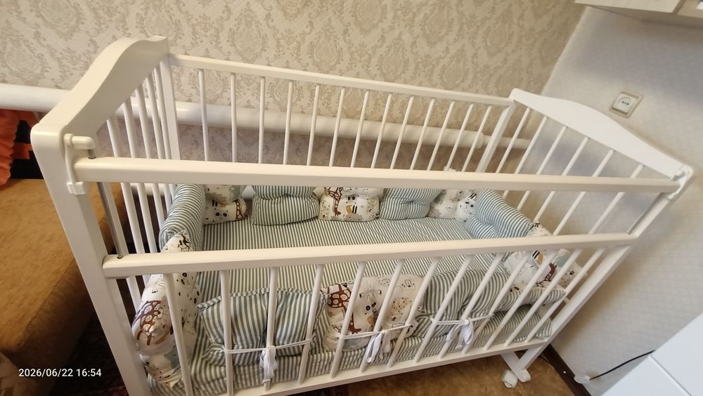 Продам детскую кроватку