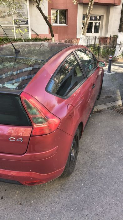Vând Citroen C4 sport