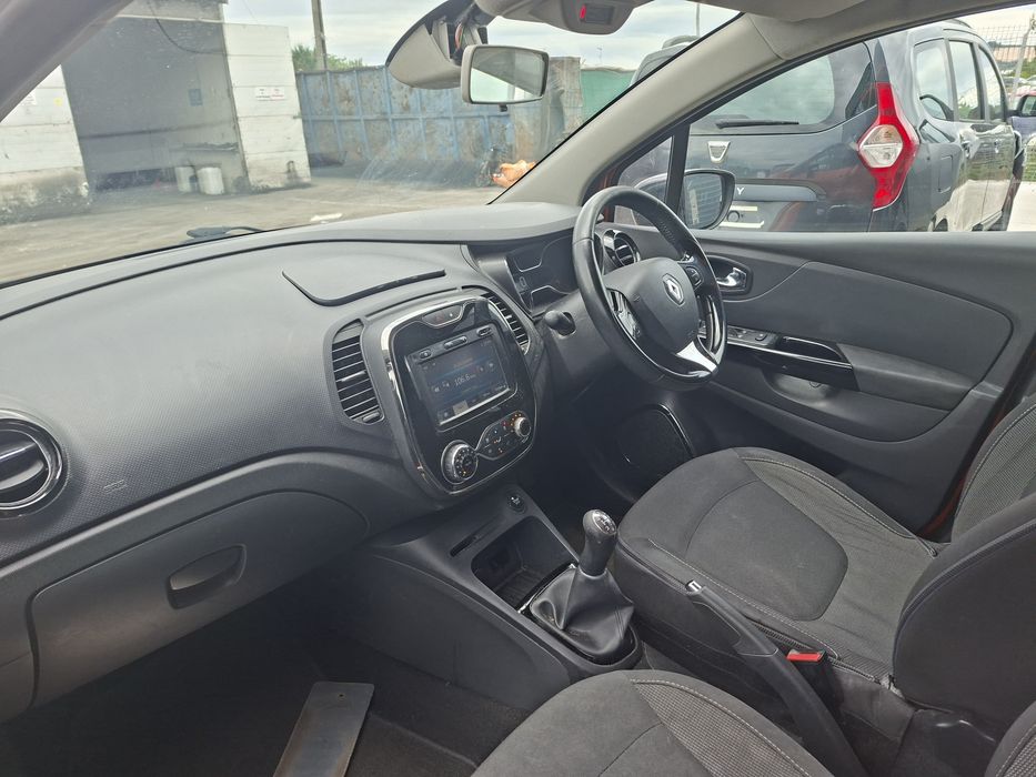 Dezmembram renault captur, an 2014, motor 1.5 dci