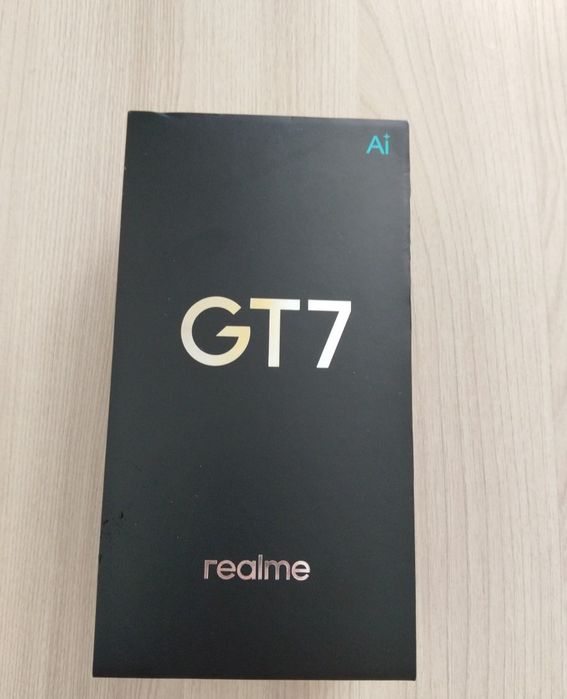 Продаю Realme GT7