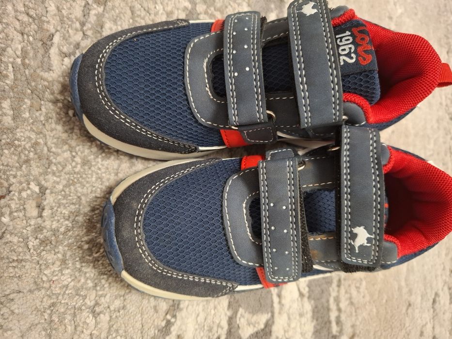 Adidasi noi nepurtați masura 30