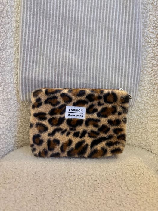 Козметична чанта