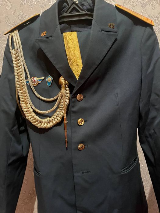 Парадная форма кроме рубажки всё есть